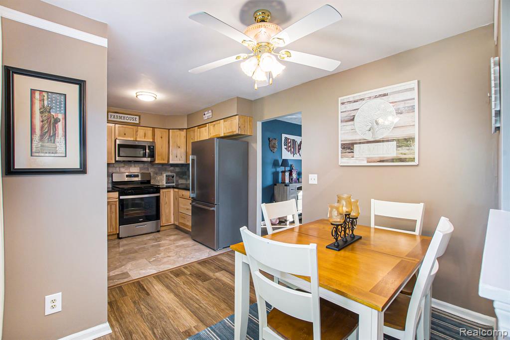 477 Chicago Drive, Howell, MI 48843 — Photo 5