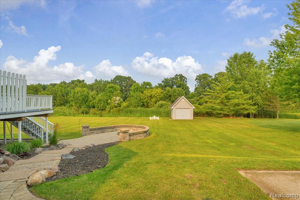 8327 Parkside Drive, Grand Blanc, MI 48439 — Photo 40