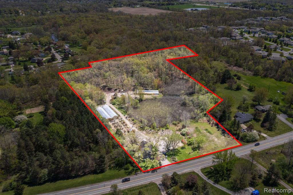 9225 FENTON Road, Grand Blanc, MI 48439 — Photo 23