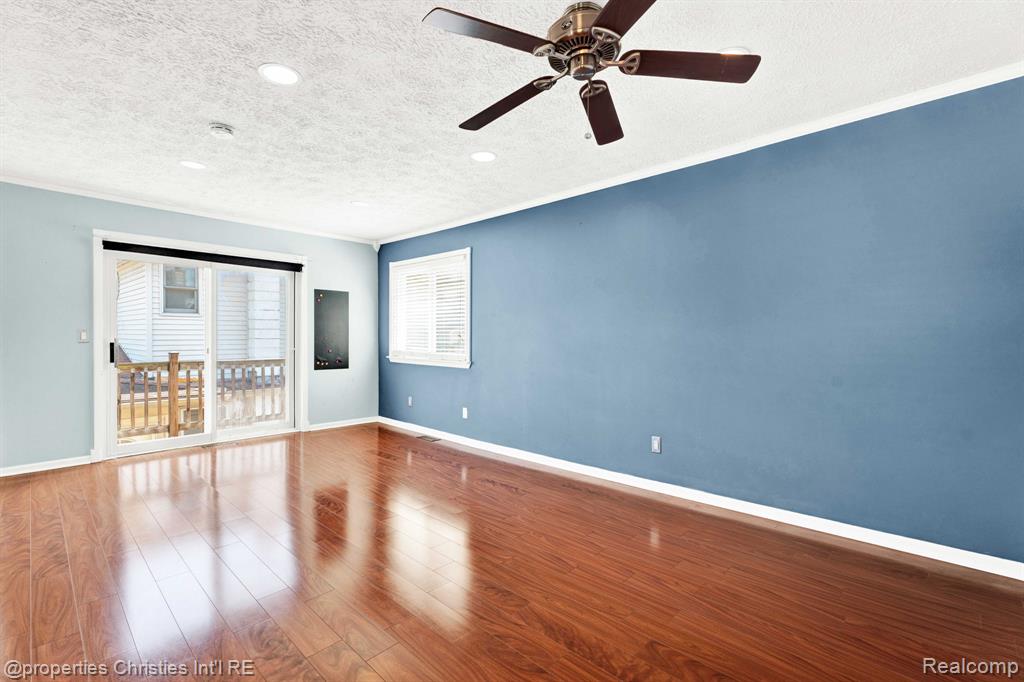 1700 MADDY Lane, Keego Harbor, MI 48320 — Photo 32