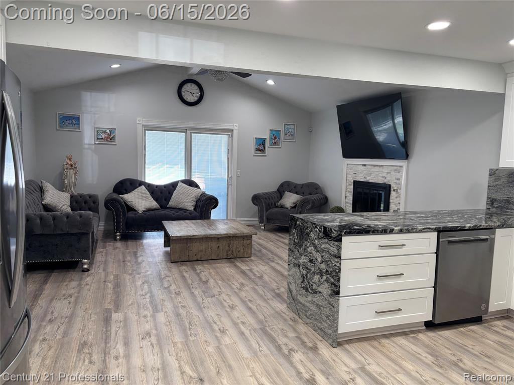 39548 Pinebrook Drive, Sterling Heights, MI 48310 — Photo 10