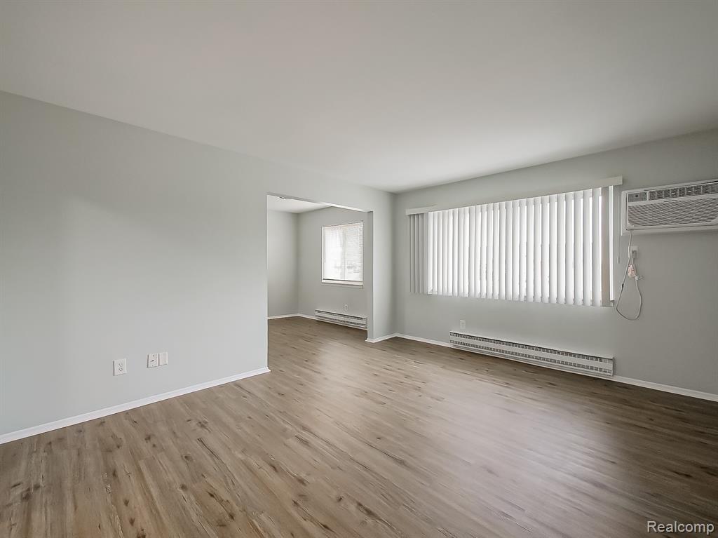 211 Summit Ridge, White Lake, MI — Photo 9