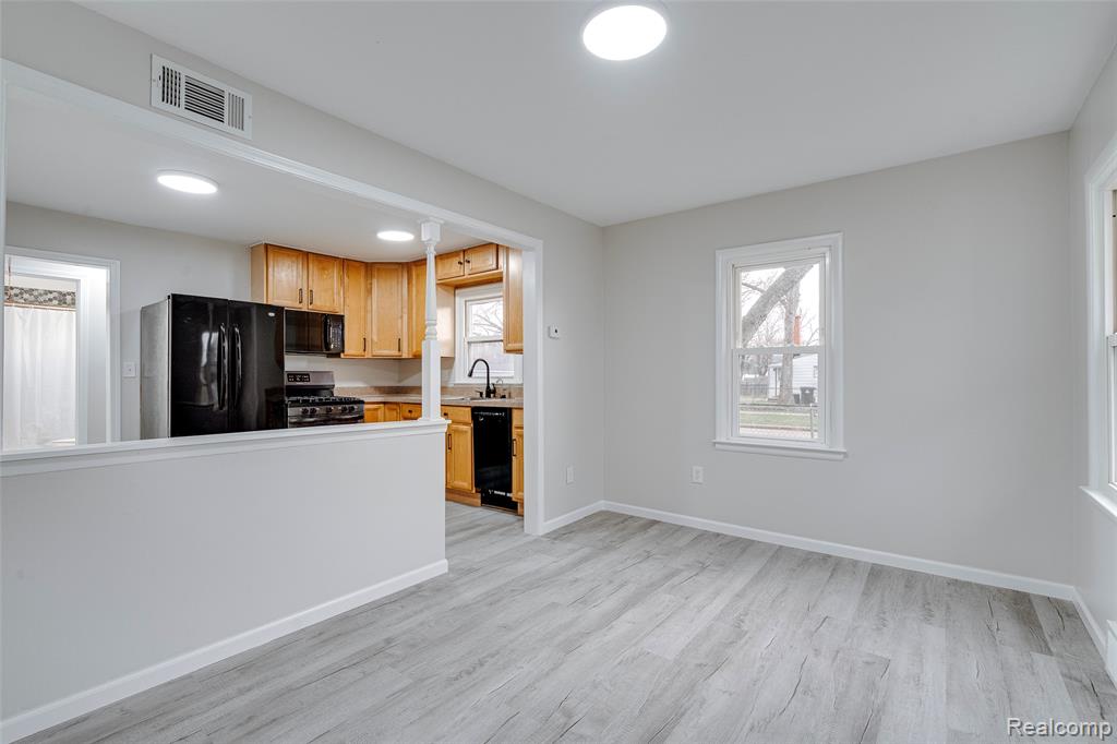 7451 Cavell Street, Westland, MI — Photo 10