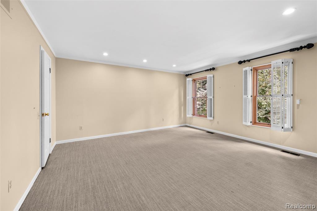 194 Charlevoix Avenue, Grosse Pointe Farms, MI 48236 — Photo 26