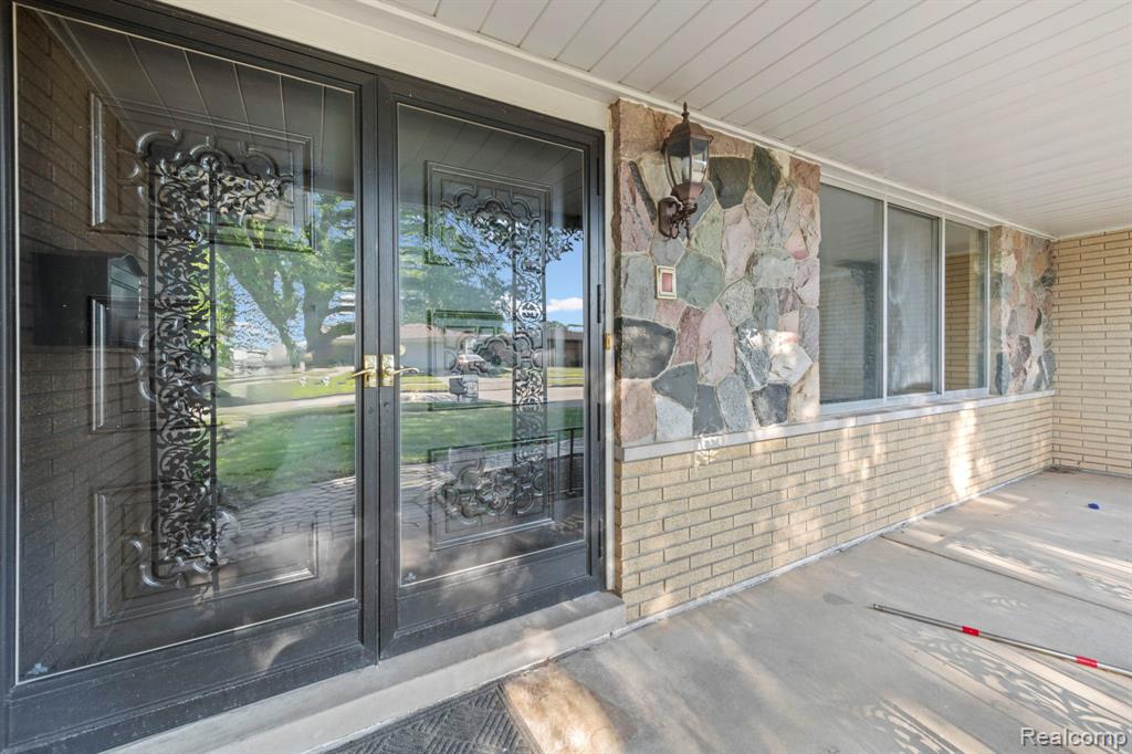 32104 Claeys Drive, Warren, MI 48093 — Photo 4