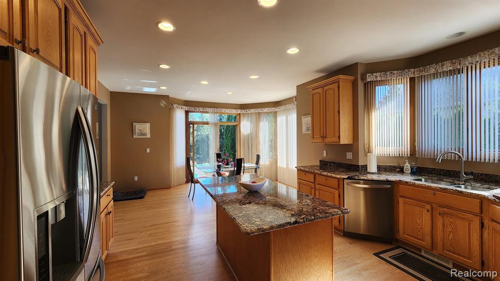 49828 SHELBY CREEK Drive, Shelby Twp, MI 48317 — Photo 15