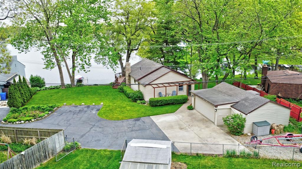 4030 ROLLINS Avenue, Waterford, MI 48329 — Photo 9