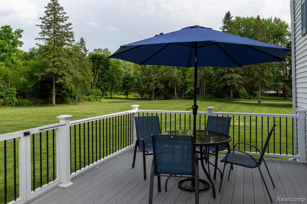 9026 Woodside Road, Northville, MI 48167 — Photo 37