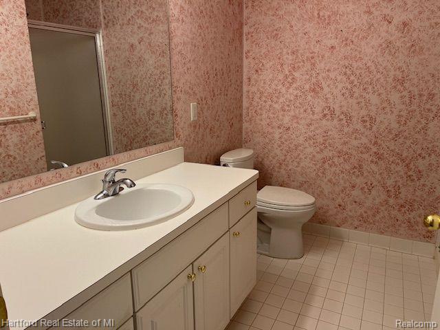 395 WOODVALE Drive, Walled Lake, MI 48390 — Photo 26