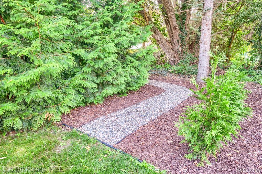 9404 E Lippincott Boulevard, Davison, MI 48423 — Photo 55