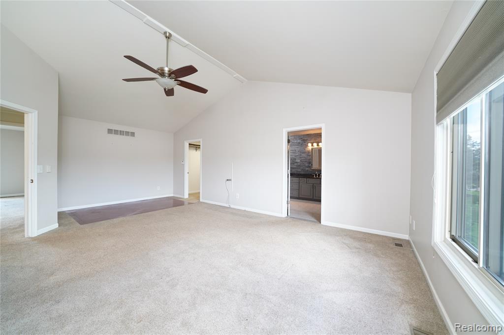 42105 Dorchester Court, Clinton Twp, MI 48038 — Photo 21