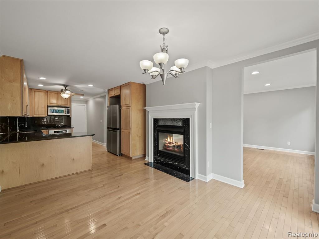 617 JAMES Circle, Royal Oak, MI 48067 — Photo 5