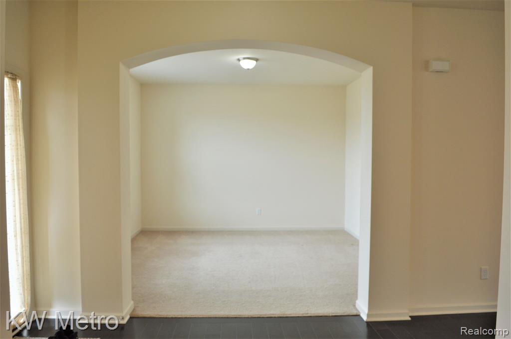 4313 SILVERLEAF Drive, Ypsilanti, MI 48197 — Photo 5