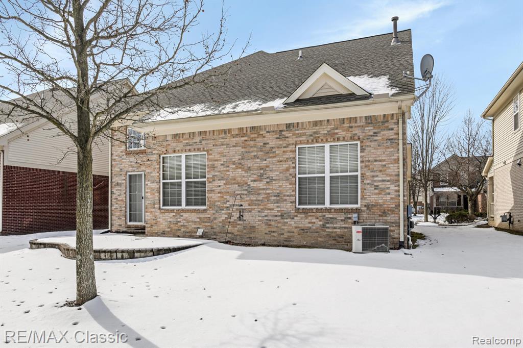 4221 BRIGHTON Lane, Canton, MI 48188 — Photo 27
