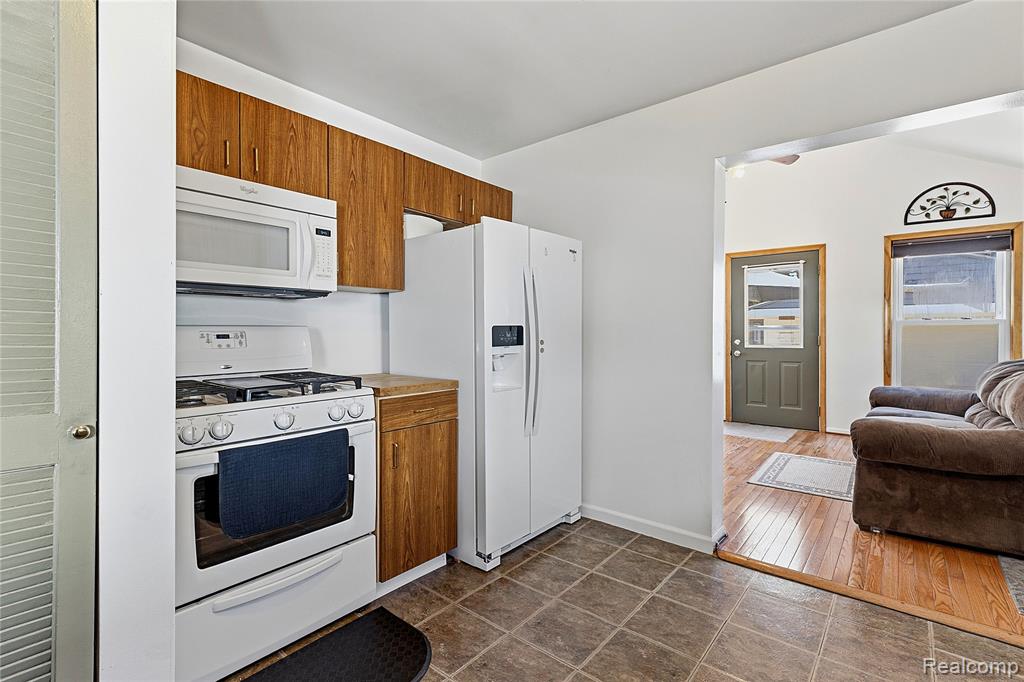 29025 Dawson Street, Garden City, MI — Photo 11