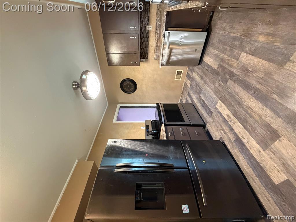 4230 CUSTER Avenue, Flint, MI 48507 — Photo 5
