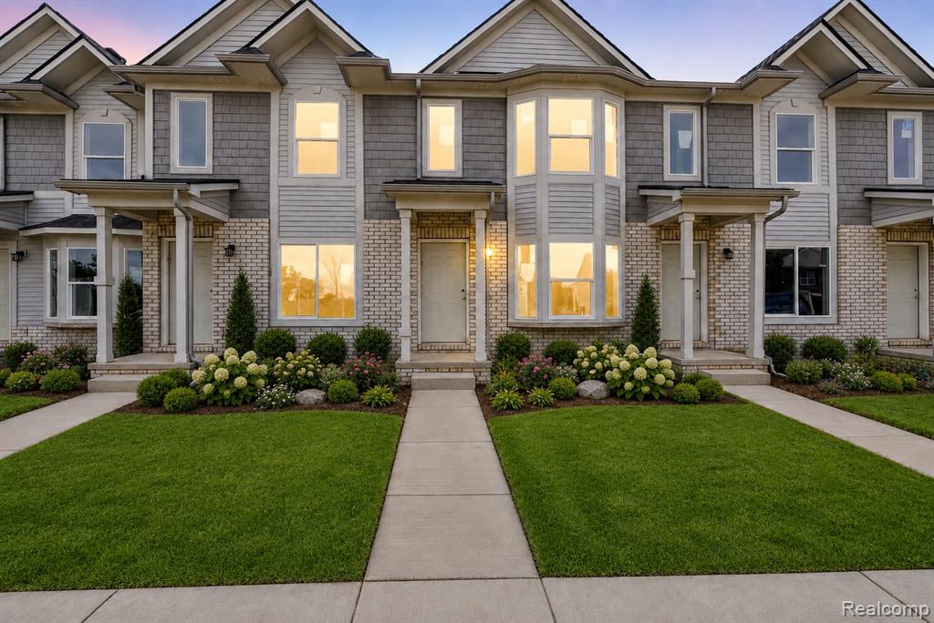 35308 Brittany Drive, 119, New Baltimore, MI 48047