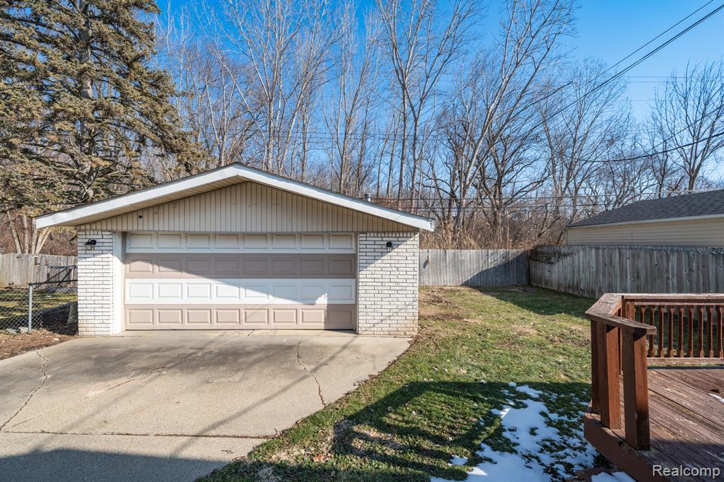 25145 Orchid Street, Harrison Township, MI — Photo 17