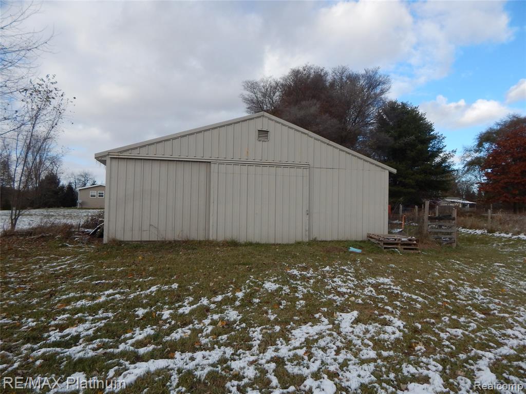 10321 E Lovejoy Road, Perry, MI 48872 — Photo 41