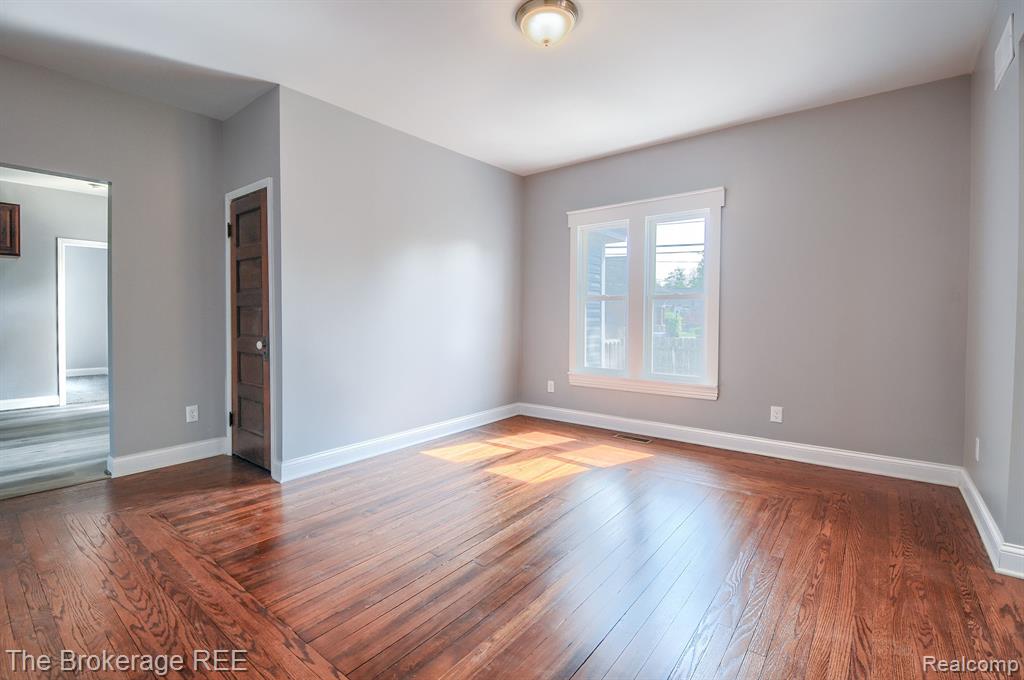 11 1ST Street, Oxford, MI 48371 — Photo 30