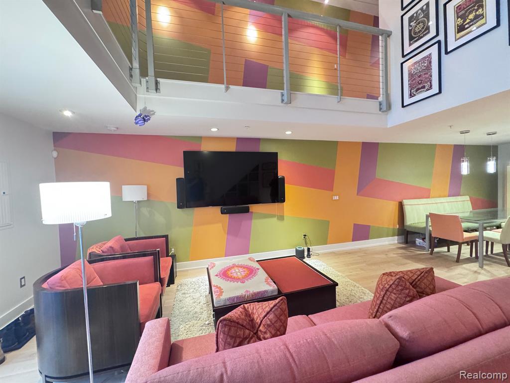674 W 11 MILE Road, Royal Oak, MI 48067 — Photo 7
