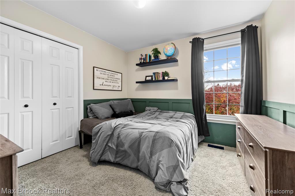 9894 High Meadow Drive, Ypsilanti, MI 48198 — Photo 27