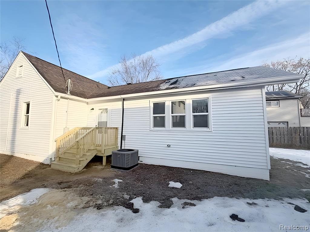 10426 Stark Road, Livonia, MI, 48150