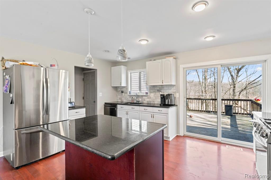 2186 Landmark Drive, Lapeer, MI 48446 — Photo 5
