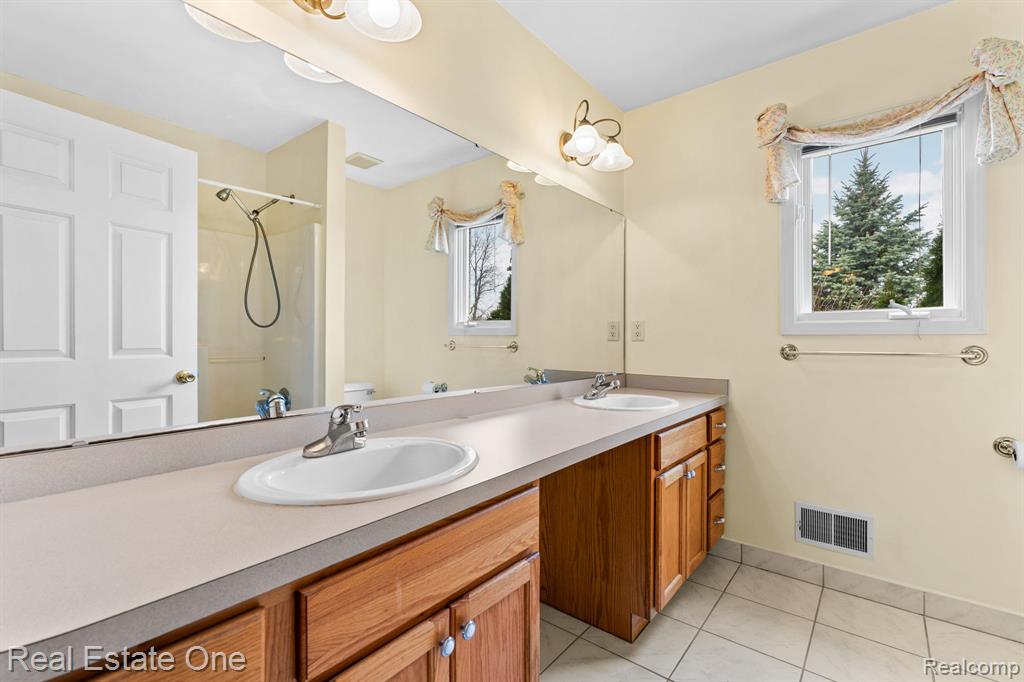 9305 Rotondo Drive, Howell, MI 48855 — Photo 21