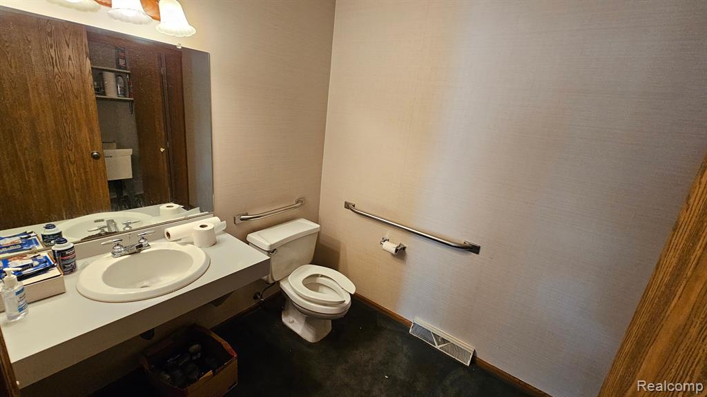 108 N MILL Street, Clio, MI 48420 — Photo 25