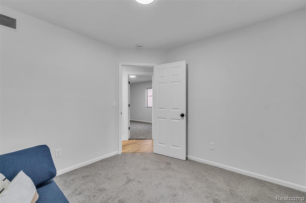 9063 Ashdown Avenue, White Lake, MI — Photo 31