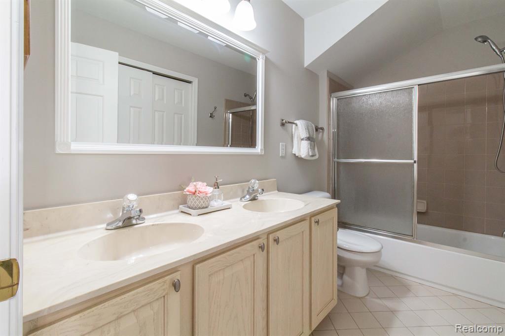 49970 BLACKBERRY Trail, Novi, MI — Photo 36