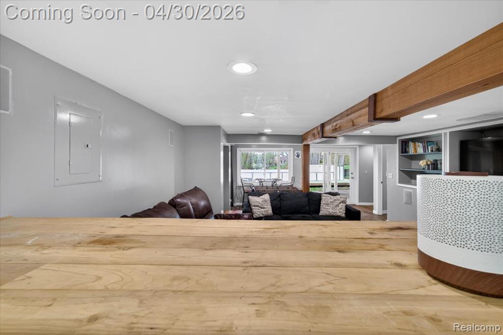 3945 N Vanstone Drive, Commerce Twp, MI 48382 — Photo 32