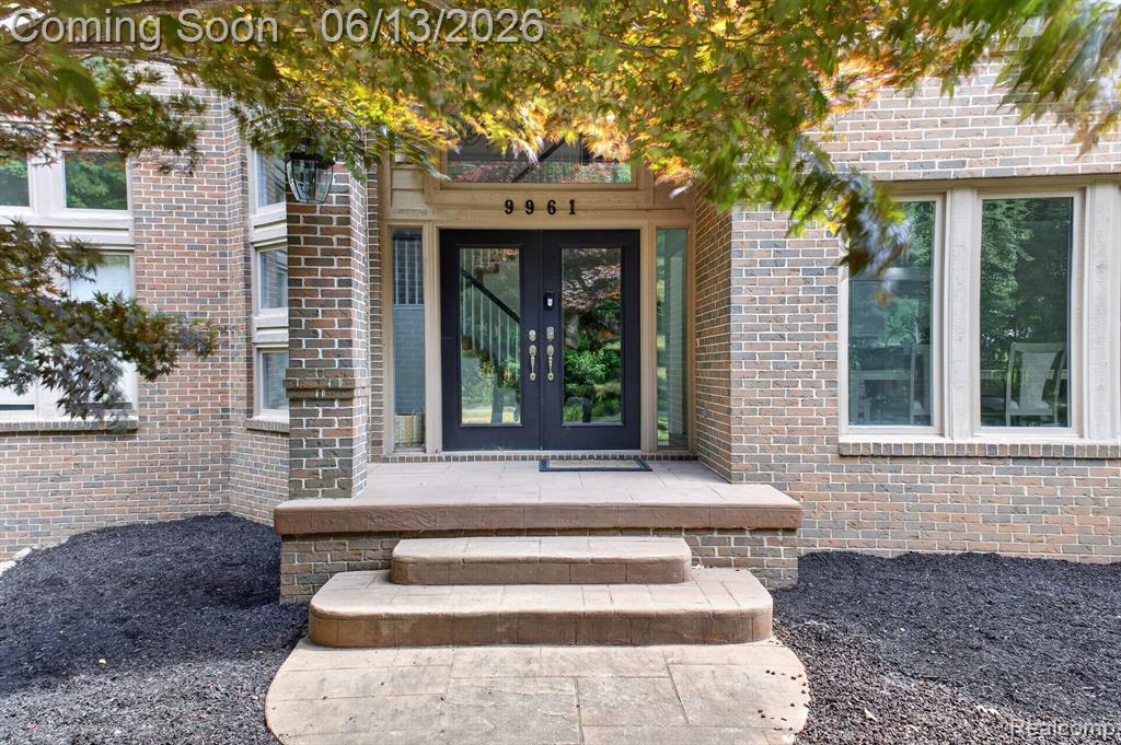 9961 Cross Creek Drive - Photo 3