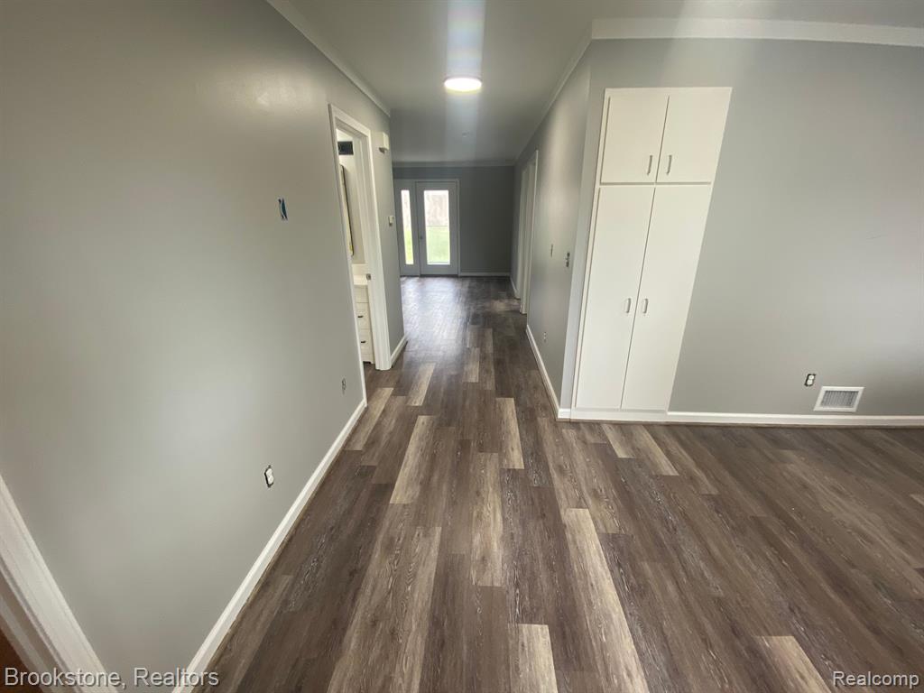 940 FRED W MOORE, St. Clair, MI 48079 — Photo 6