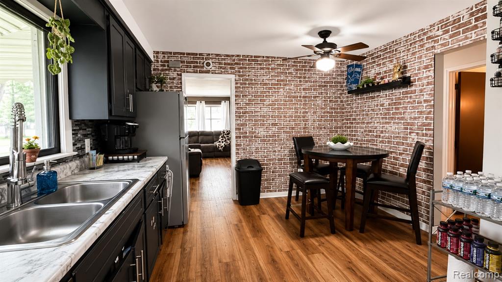 714 E Beverly Avenue, Pontiac, MI 48340 — Photo 4