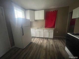 4177 CADILLAC Boulevard, Detroit, MI 48214 — Photo 4