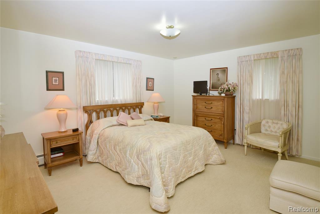 5550 Raven Road, Bloomfield Hills, MI 48301 — Photo 21