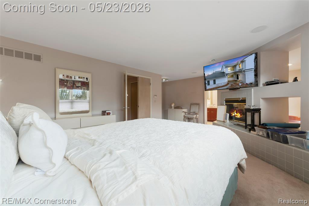 7632 Danbury Circle Circle, West Bloomfield, MI — Photo 17