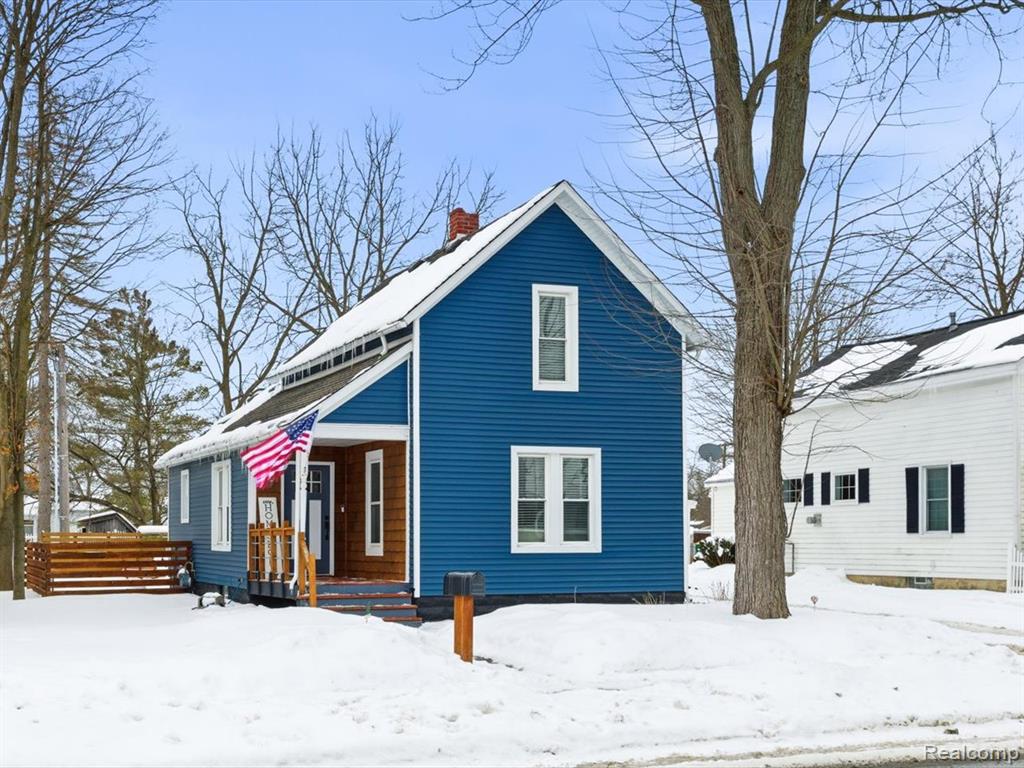 1207 Clinton Avenue, St. Clair, MI 48079 — front exterior