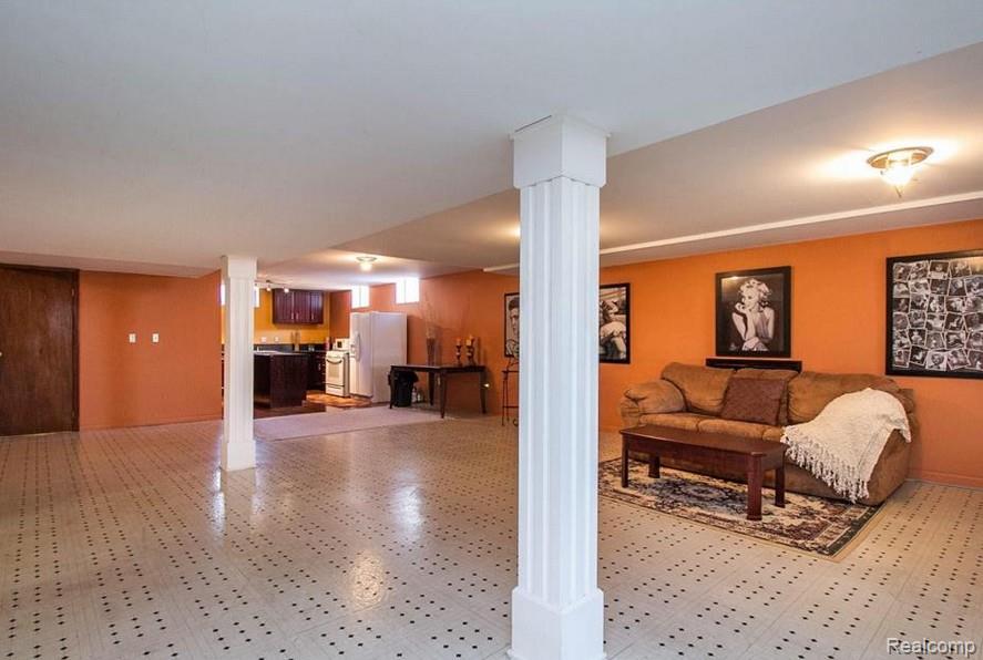 48428 Estera Drive, Utica, MI 48315 — Photo 31