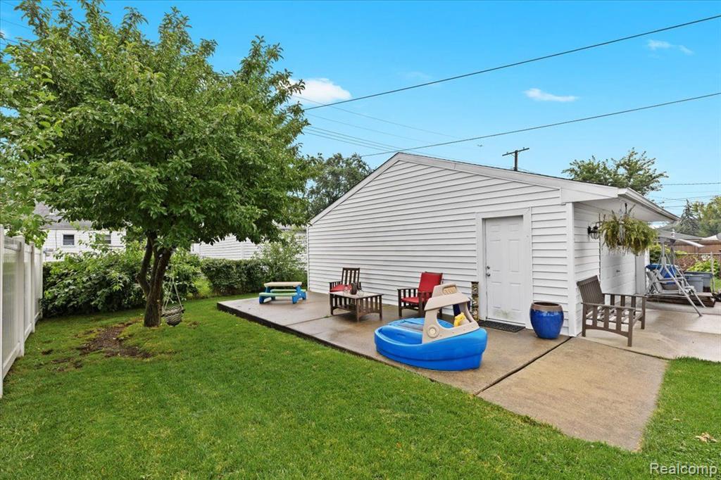 7032 DEERING Street, Garden City, MI — Photo 23