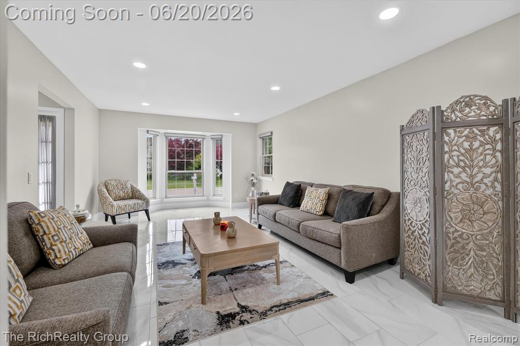 47185 Scarlet Drive S, Novi, MI — Photo 10