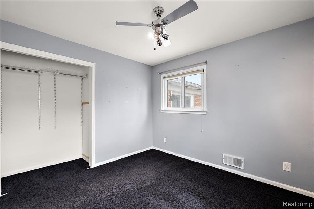 9364 Colorado Street, Livonia, MI 48150 — Photo 30