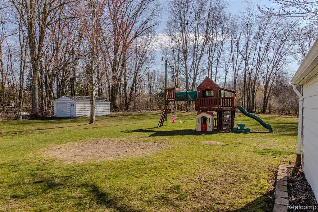7705 BELL Road, Birch Run, MI 48415 — Photo 24