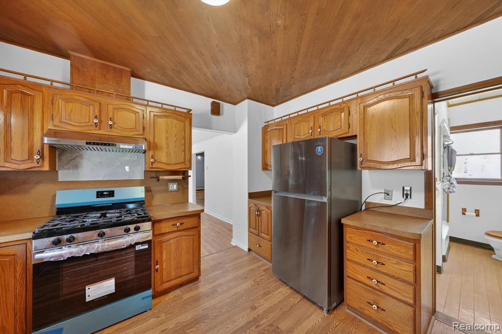 2978 Evaline Street, Hamtramck, MI 48212 — Photo 12