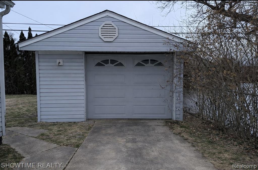 26261 Linwood Street, Roseville, MI, 48066