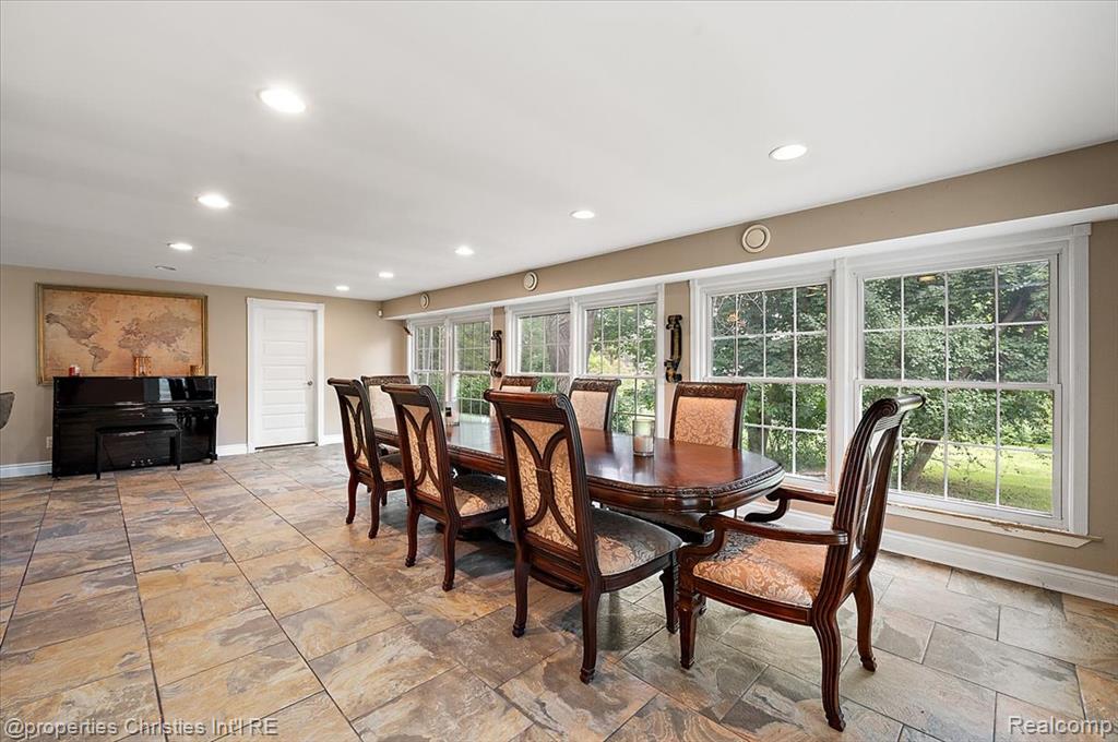 47133 W 9 Mile Road, Novi, MI — Photo 17