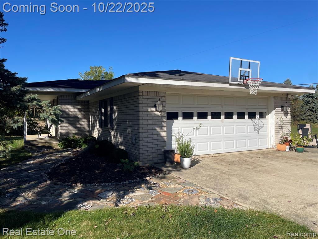 6335 Tubspring Road, Almont, MI 48003 — Photo 21