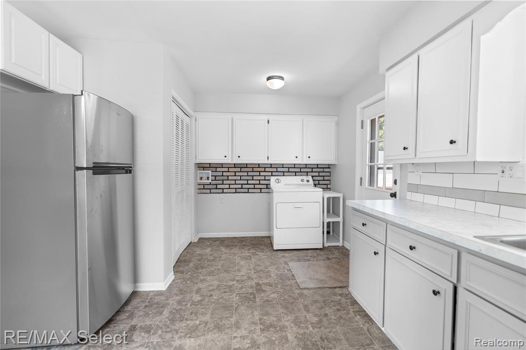 4505 Sheldon Lane, Flint, MI 48507 — Photo 10